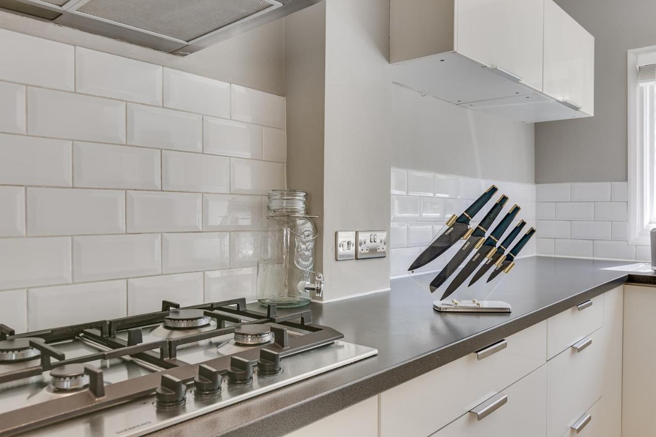 Balham Near Tube Victorian House 4 Bedrooms 9 Beds * Londra